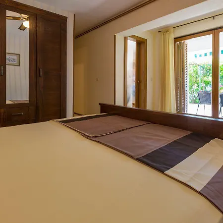 Hundefreundliches Nur 500 Meter Zum Mit Mediterraner Terrasse