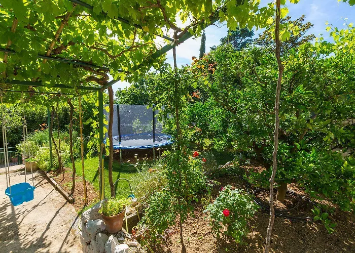 Hundefreundliches Nur 500 Meter Zum Mit Mediterraner Terrasse *