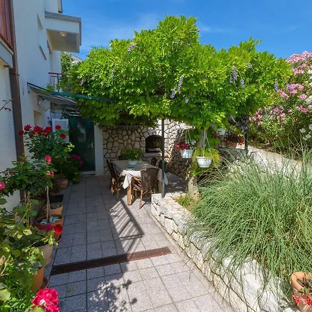 Apartamento Hundefreundliches Nur 500 Meter Zum Mit Mediterraner Terrasse