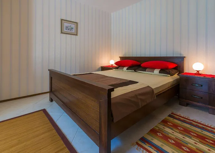 Hundefreundliches Nur 500 Meter Zum Mit Mediterraner Terrasse *