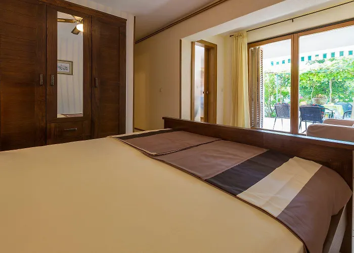 Hundefreundliches Nur 500 Meter Zum Mit Mediterraner Terrasse