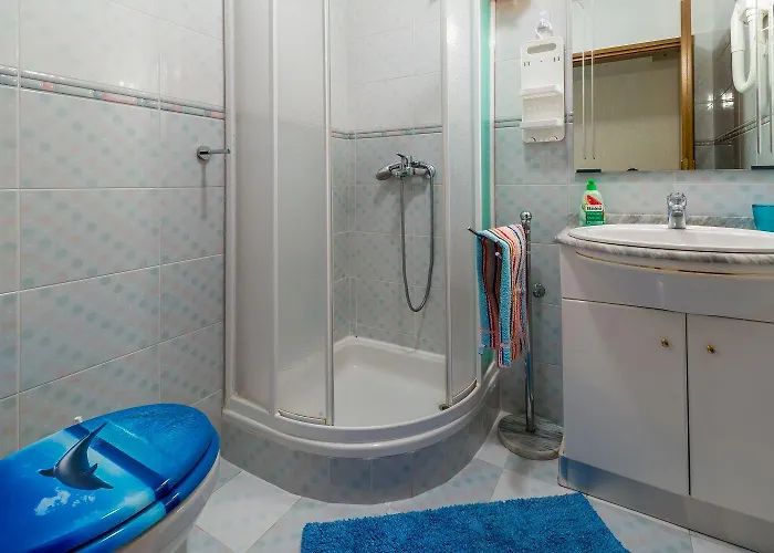 Hundefreundliches Nur 500 Meter Zum Mit Mediterraner Terrasse Apartament *